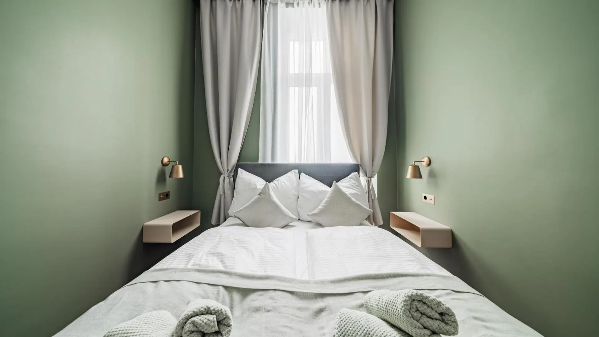 וינה Home1 - District Twelve Boutique Hostel
